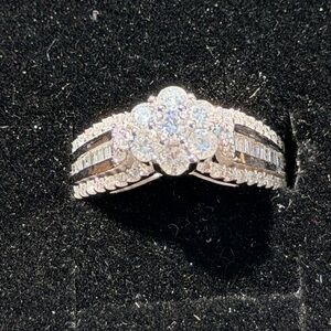 Elegant Natural Diamond & Sterling Silver Cluster Ring SZ 7